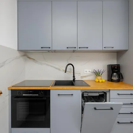 Spacious Close To Warsaw For 5 People By Renters * Konstancin-Jeziorna