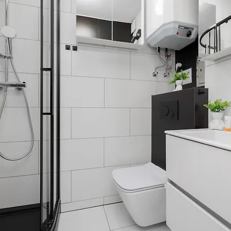 Daire Spacious Close To Warsaw For 5 People By Renters Konstancin-Jeziorna