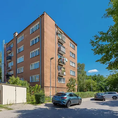 Lägenhet Spacious Close To Warsaw For 5 People By Renters