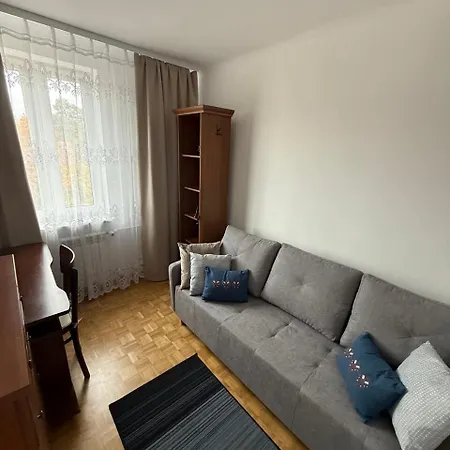 Spacious Close To Warsaw For 5 People By Renters Lägenhet *