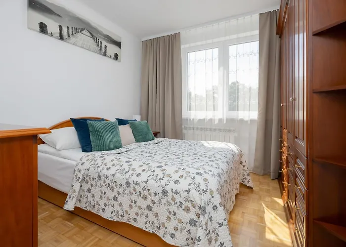Spacious Close To Warsaw For 5 People By Renters Konstancin-Jeziorna