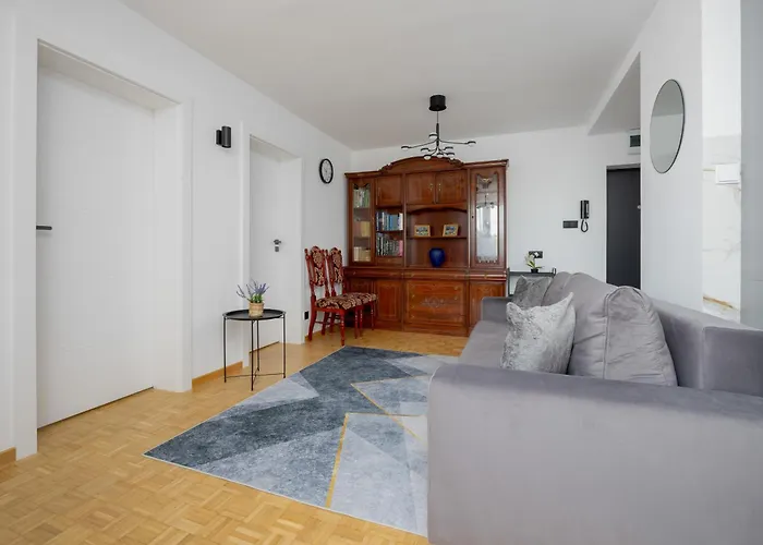 Apartament Spacious Close To Warsaw For 5 People By Renters Konstancin-Jeziorna