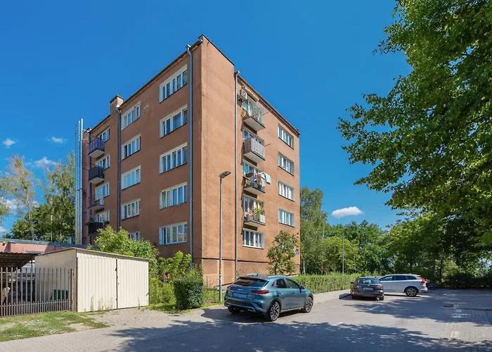 Apartament Spacious Close To Warsaw For 5 People By Renters